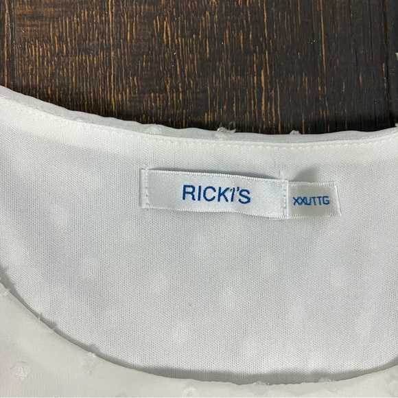 Ricki's XXL white top - Picture 4 of 8